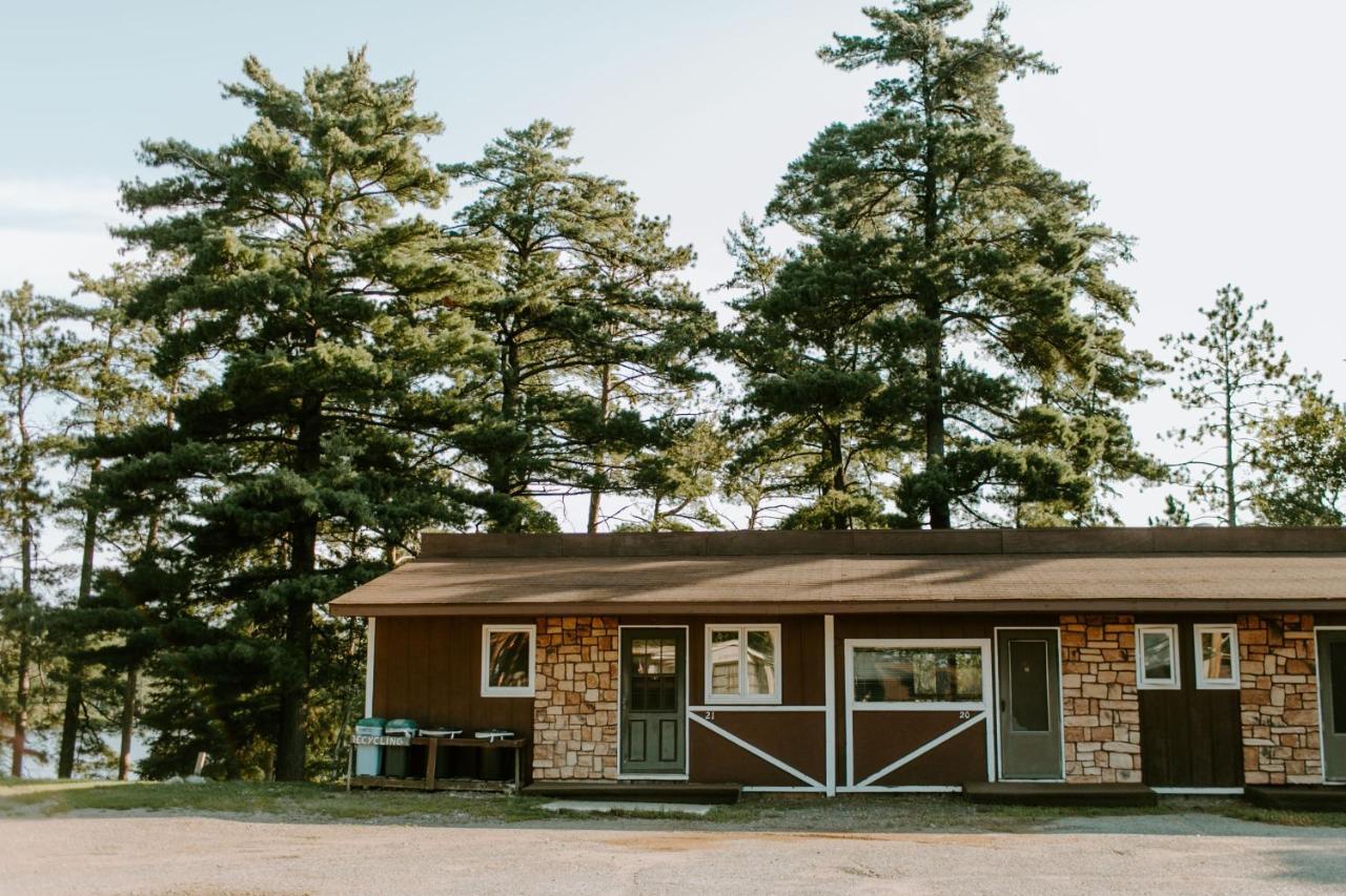 Silver Rapids Lodge & Campground Ely Eksteriør billede