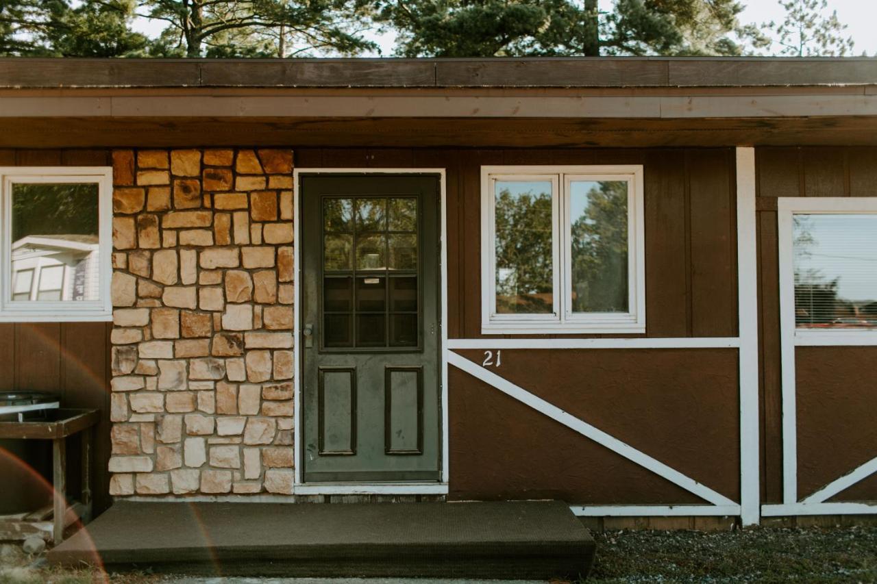 Silver Rapids Lodge & Campground Ely Eksteriør billede